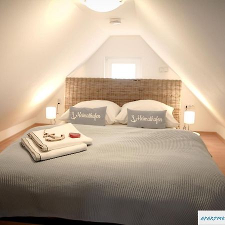 Tolles Studio Apartment In Tossens Fuer Junge Paare Exterior photo